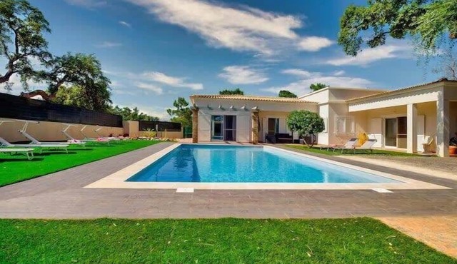 Villa Domingos - Beautiful garden, close to beach and park