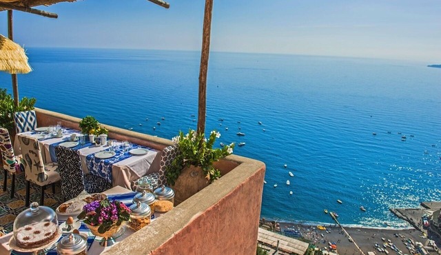 VILLA EPOCA - Twelve Bedroom Villa, Sleeps 24 in Positano