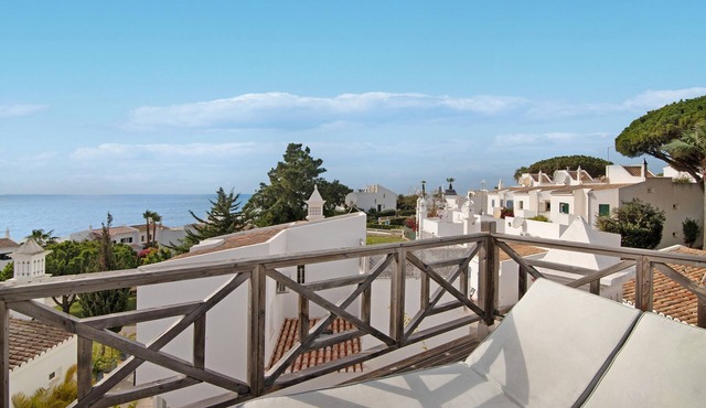 Villa 'Estrela Do Mar' with Sea View, Wi-Fi and Air Conditioning