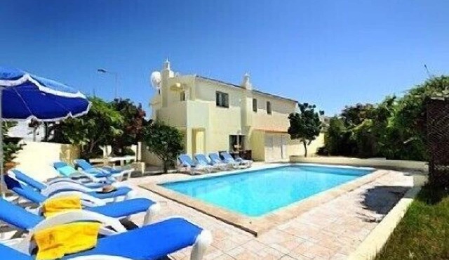 Villa Teresa, Beautiful Spacious 6 Bedroom Villa, Private Pool, Albufeira Town