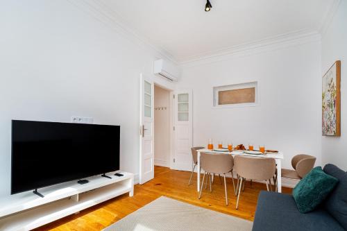 WHome Family-Friendly Apartment in Prime Areeiro Location