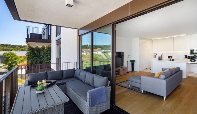 WHome History and Comfort, Luxurious Living in Benfica