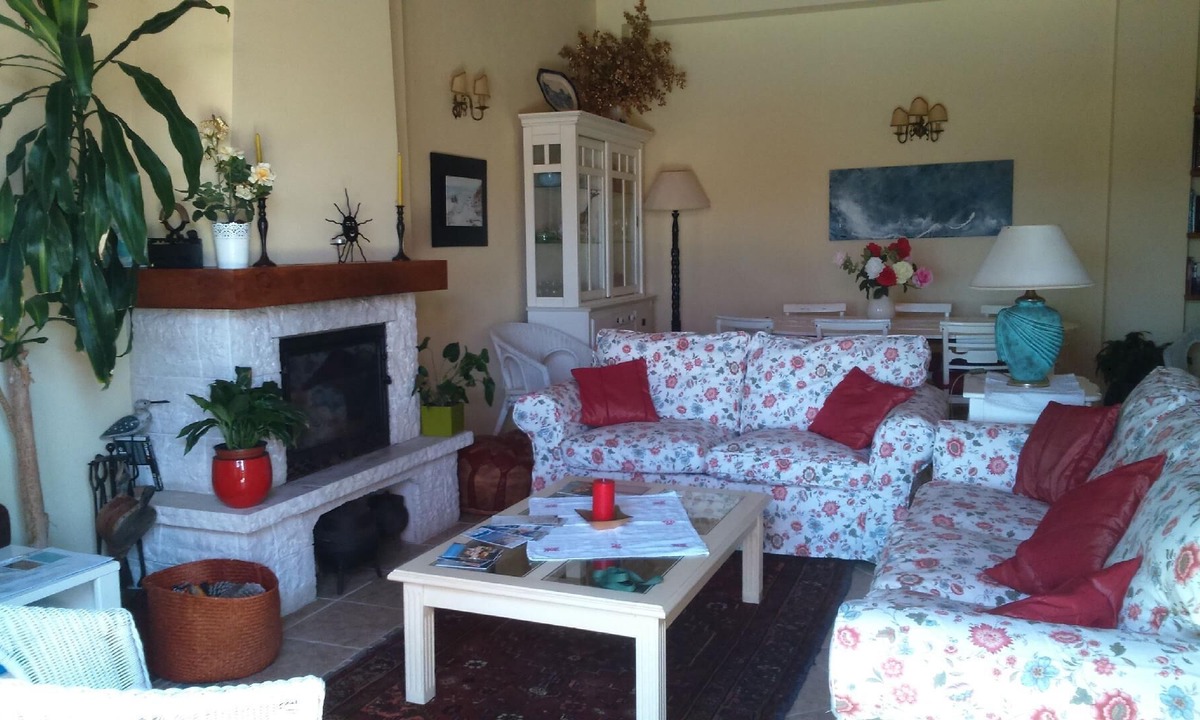Azenhas do Mar House | Holiday home "Quinta do Mar" with hot tub