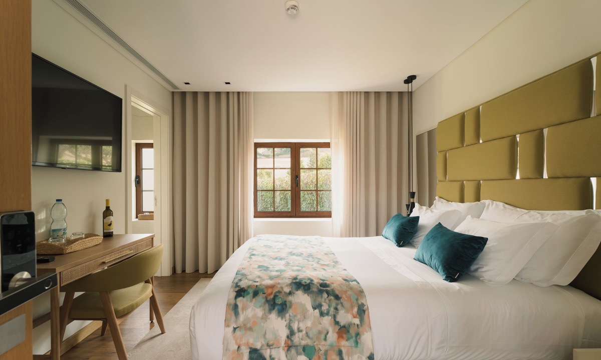 Beijos Hotel | Constance Retreat - Douro Verde by FERO