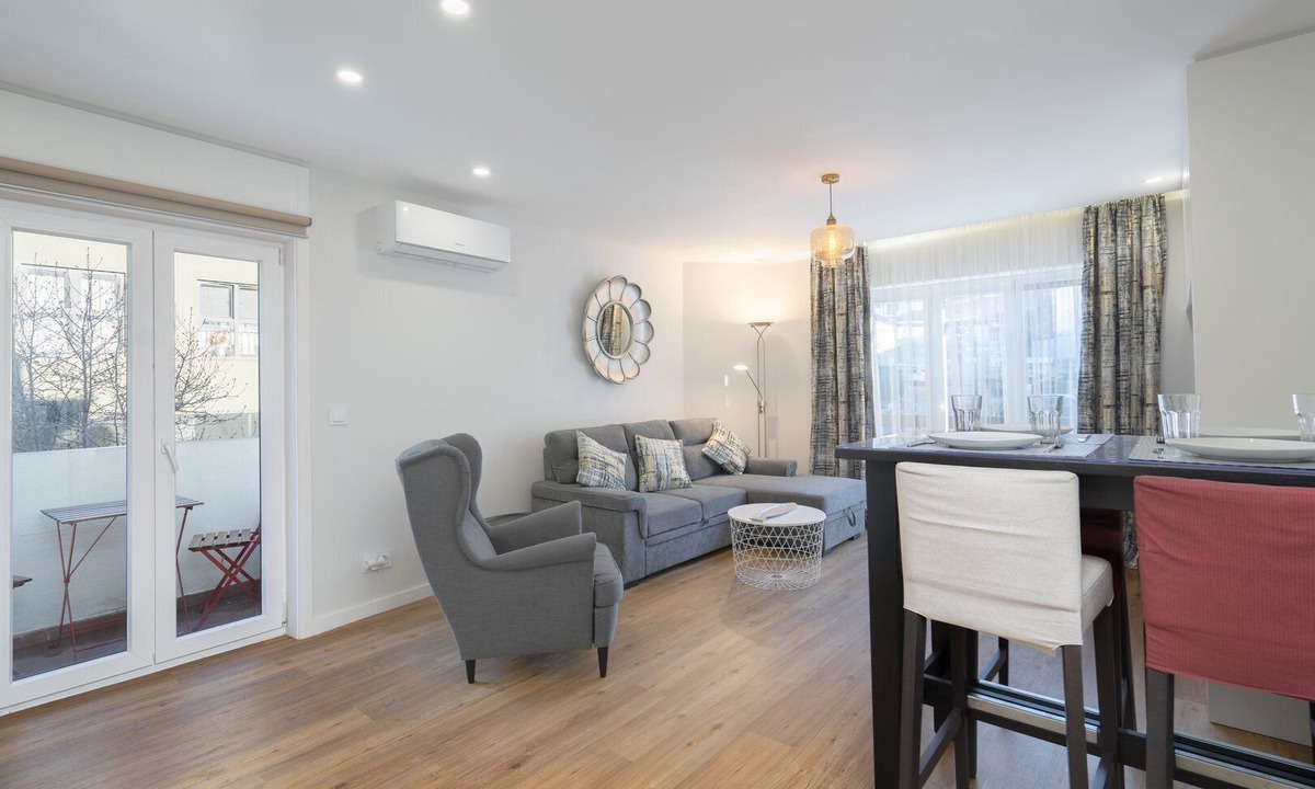 Vila Nova de Gaia Apartment | GuestReady - Stylish stay with balcony in Gaia