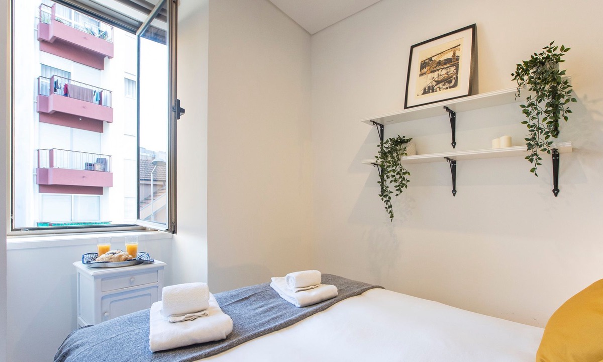 Leixões Apartment | Seaside 1BR Flat w/AC in Matosinhos by LovelyStay