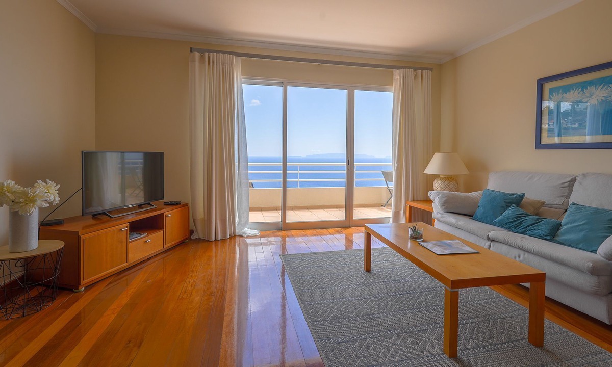 Canico Apartment | The Atlantic Lookout by LovelyStay