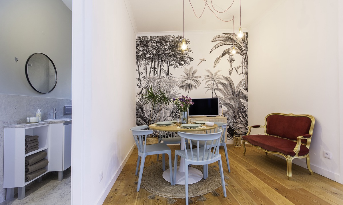 Penha de Franca Condo | Charming Apartment in a Private Condominium at Graça