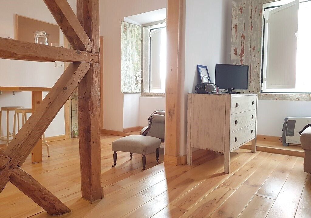 Misericordia Apartment | A Portuguesa, at Bica's Funicular Street