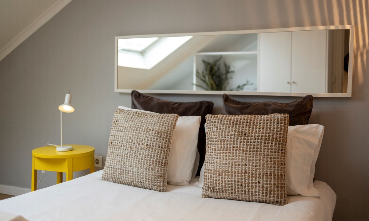 Se Apartment | Comfortable apartment with river view and AC, fully equipped, very close to the center of Lisbon in the traditional Alfama district.