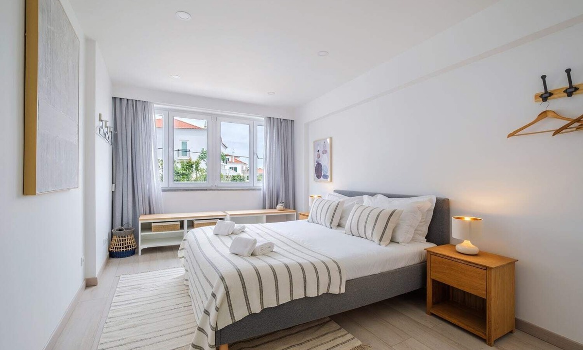 Estoril Apartment | Sea View in Estoril by Portugal Portfolio