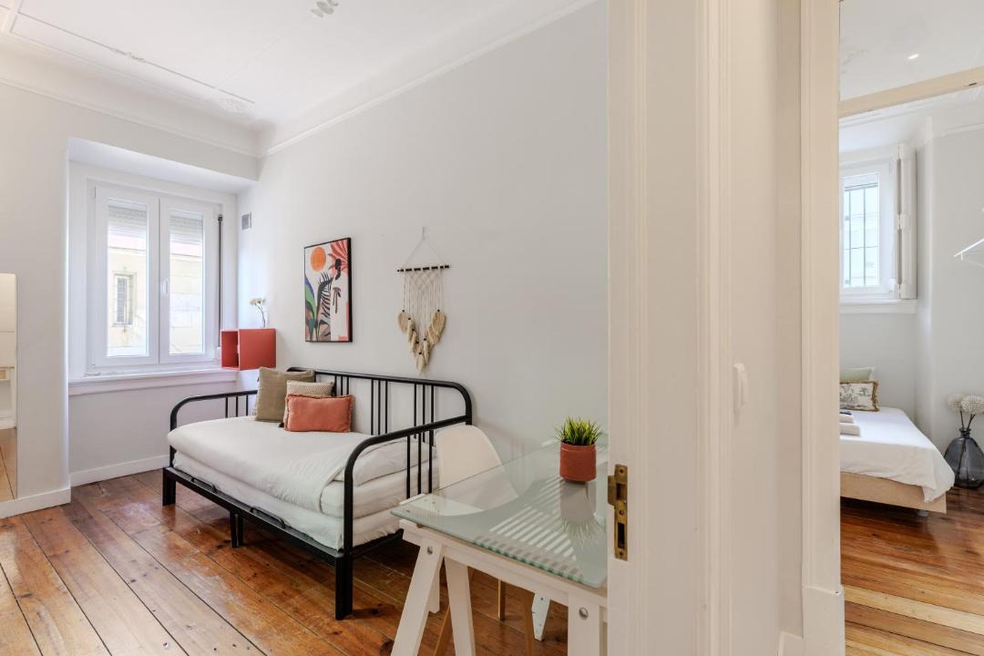 Santa Engracia Apartment | Stunning River View 3BR near Alfama - Renovated