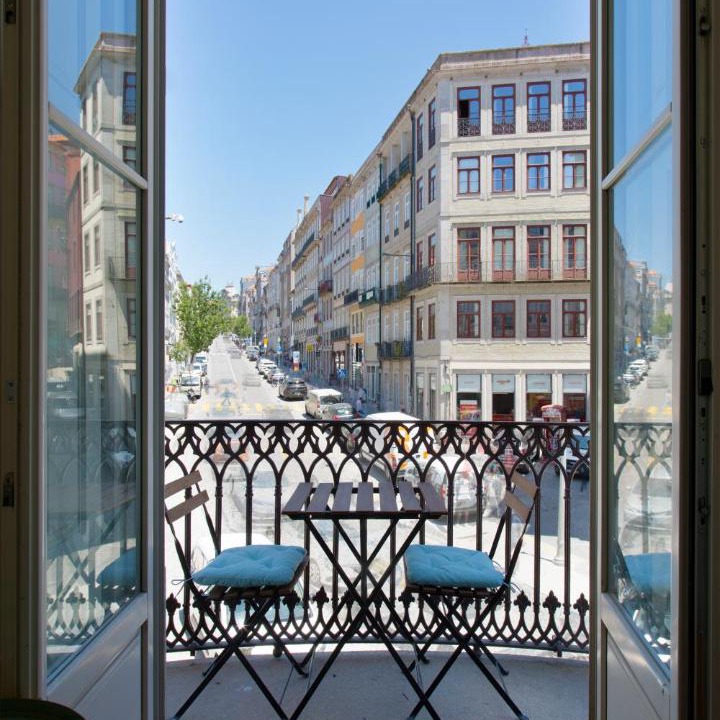Sao Nicolau Apartment | BOUTIQUE Rentals - Toledos One & Only Apt in Historical center of Porto
