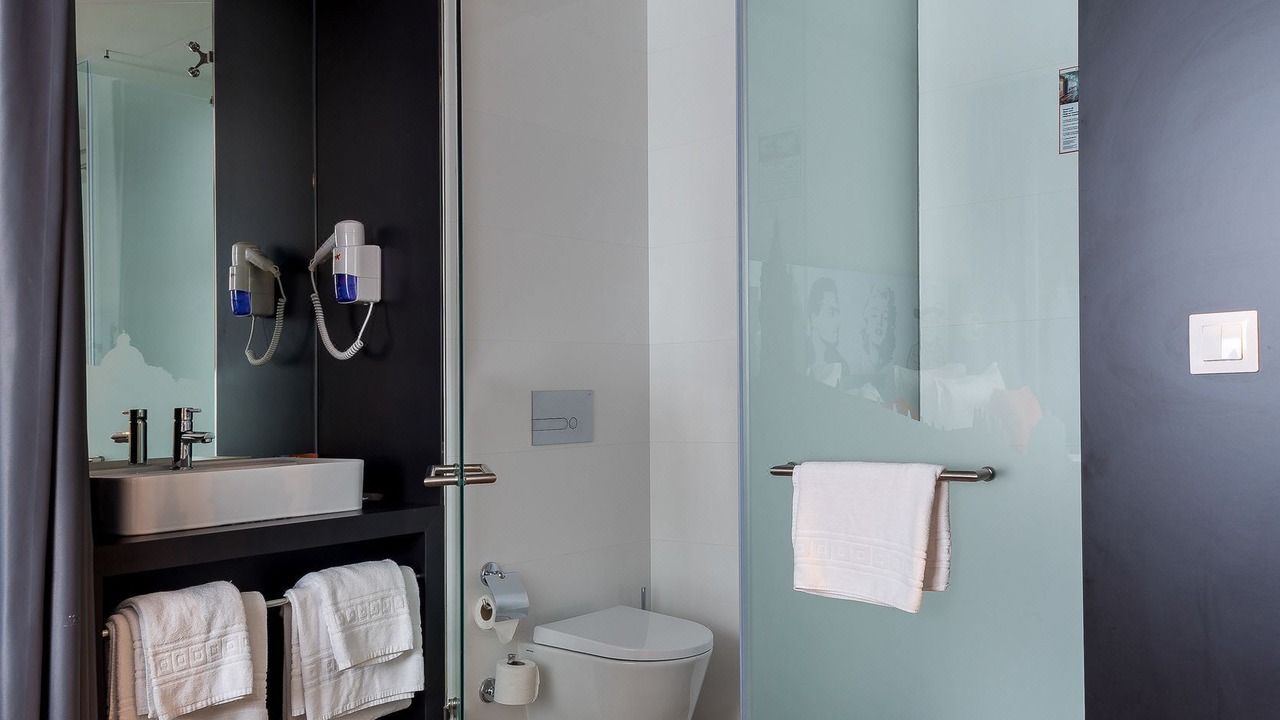 Photo of Bathroom in Olivais
