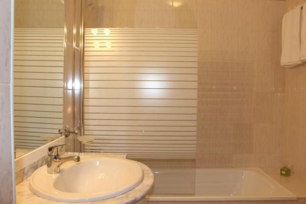 Photo of Bathroom in Estrela da Calheta