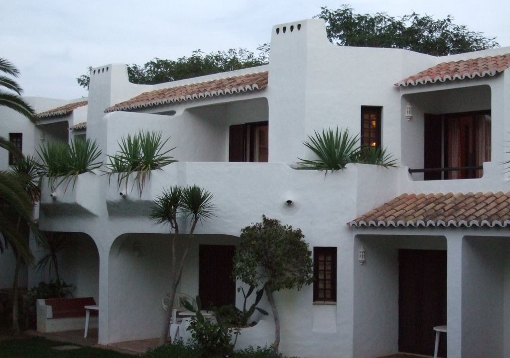 Photo of Buildings in Alpouvar