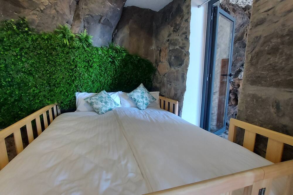 Photo of Bedroom in Tabua