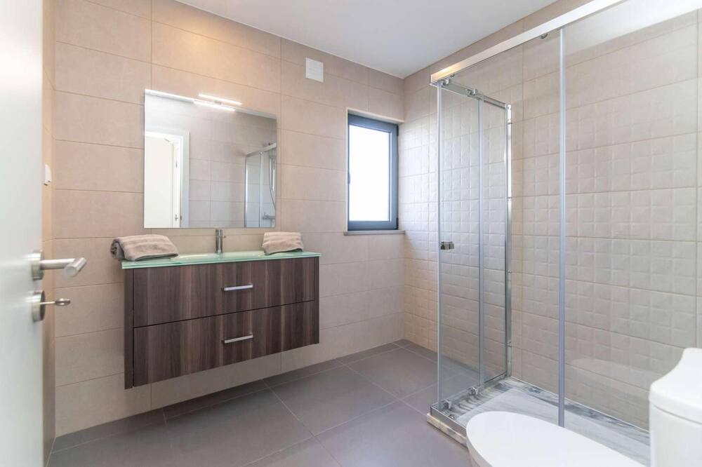 Photo of Bathroom in Guia