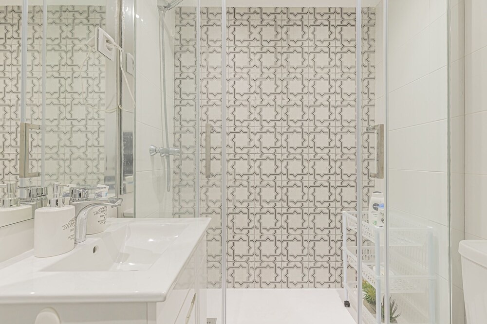 Photo of Bathroom in Linda-a-Velha