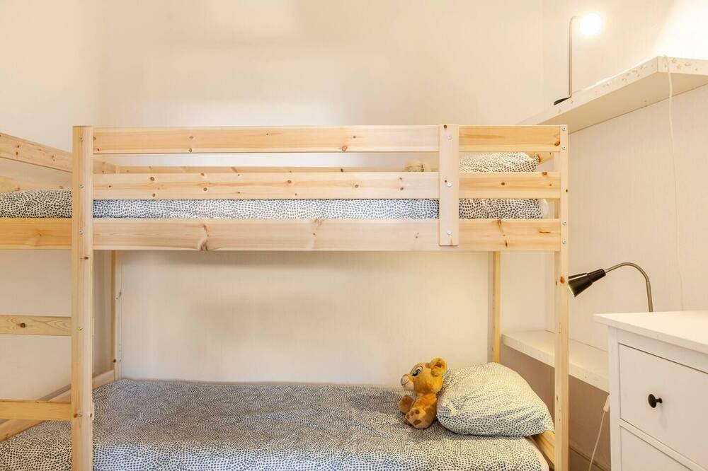 Photo of Bedroom in Linda-a-Velha