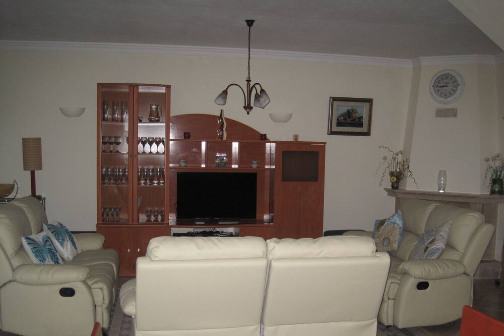Photo of Livingroom in Alpouvar