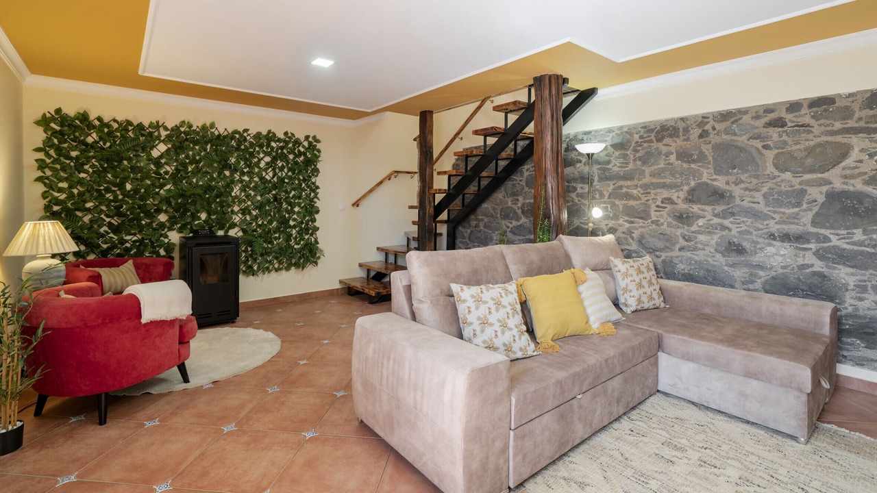Photo of Livingroom in Calheta