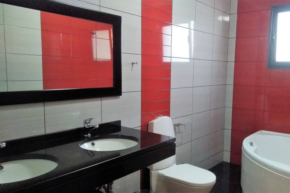Photo of Bathroom in Tabua