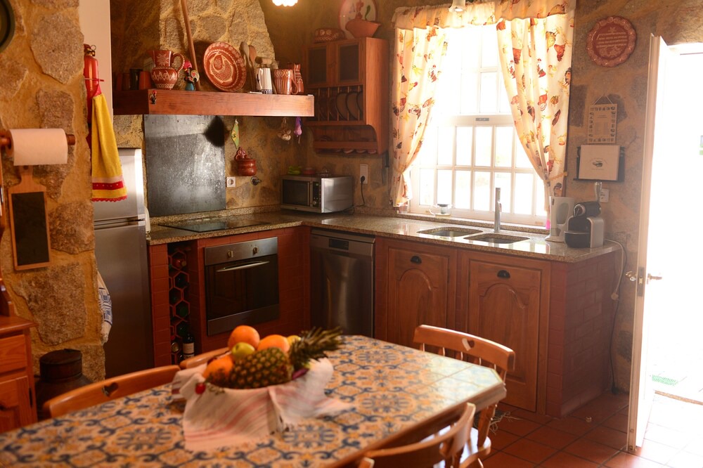Photo of Kitchen in Portela
