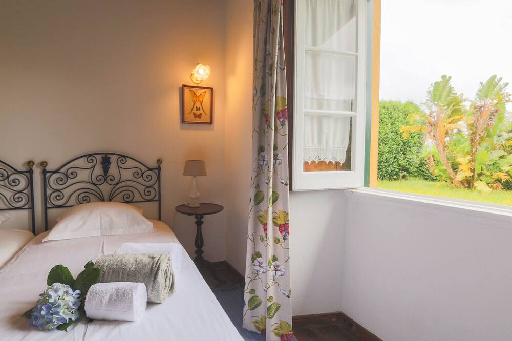 Photo of Bedroom in Furnas