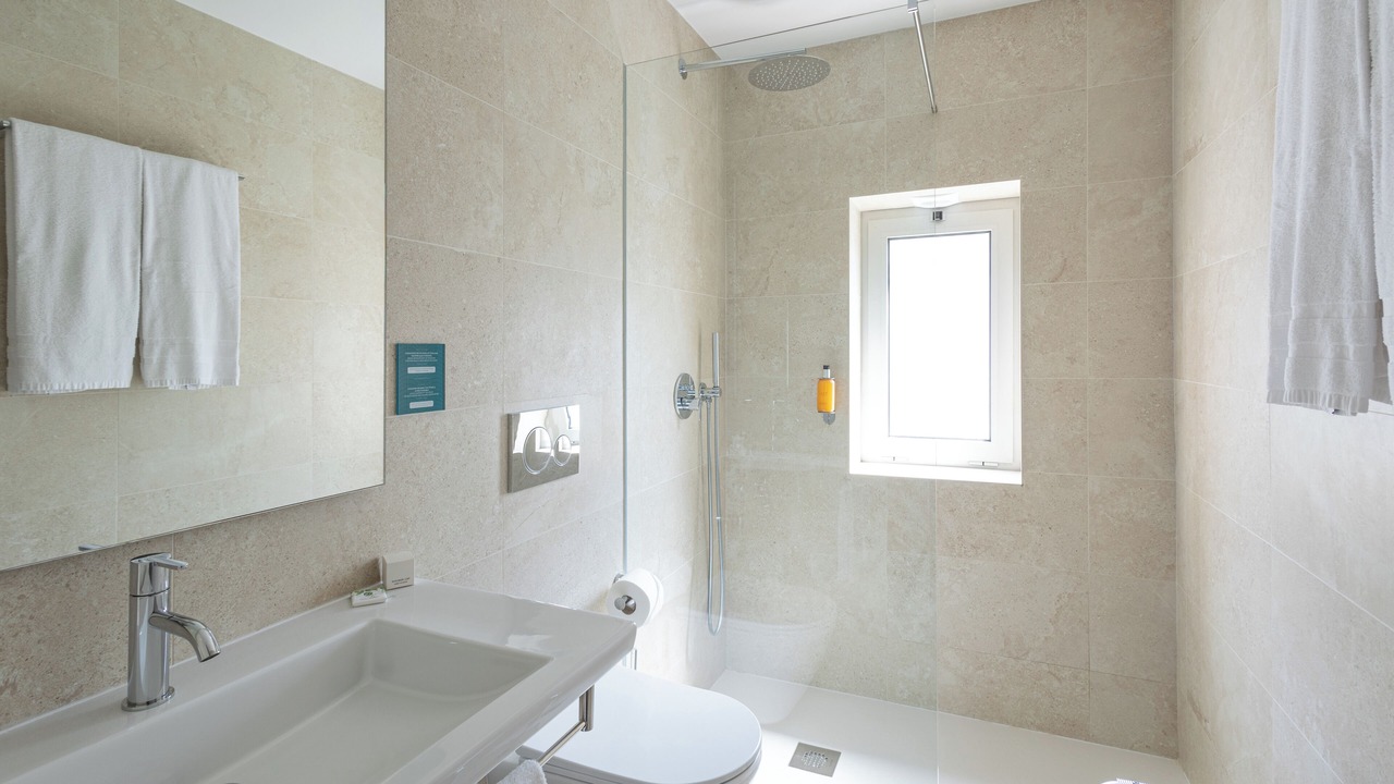 Photo of Bathroom in Amarante