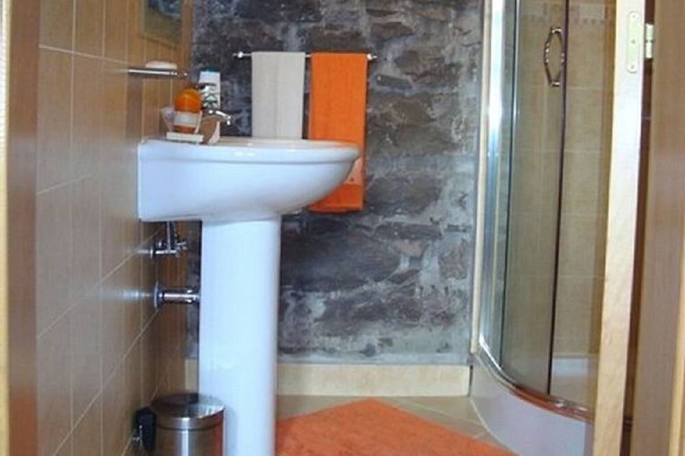 Photo of Bathroom in Estreito da Calheta