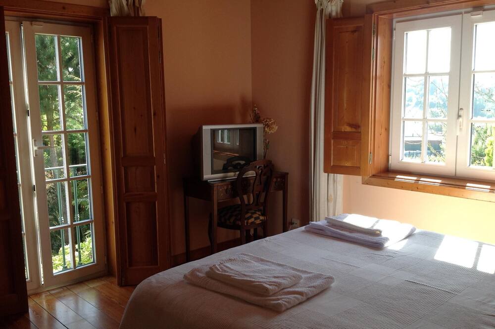 Photo of Bedroom in Cadaval