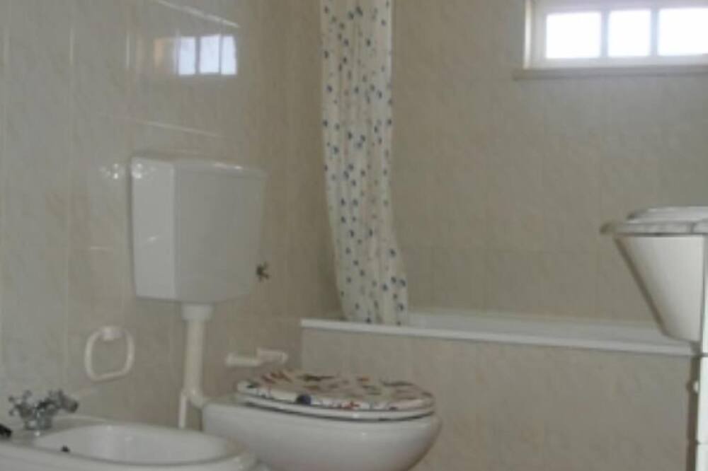 Photo of Bathroom in Quelfes