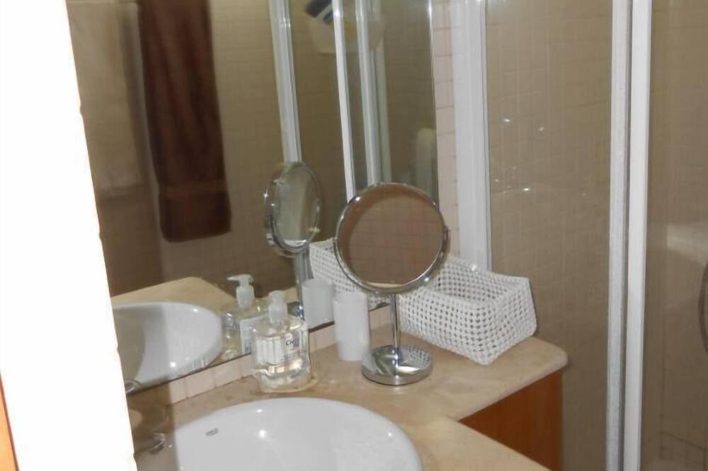 Photo of Bathroom in Ofir