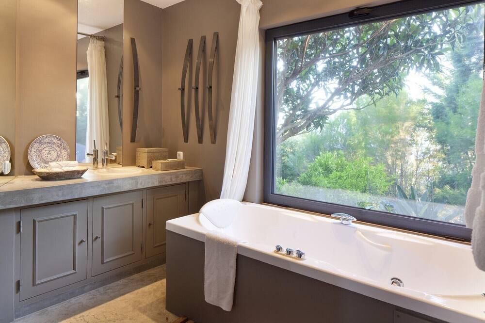 Photo of Bathroom in Monserrate