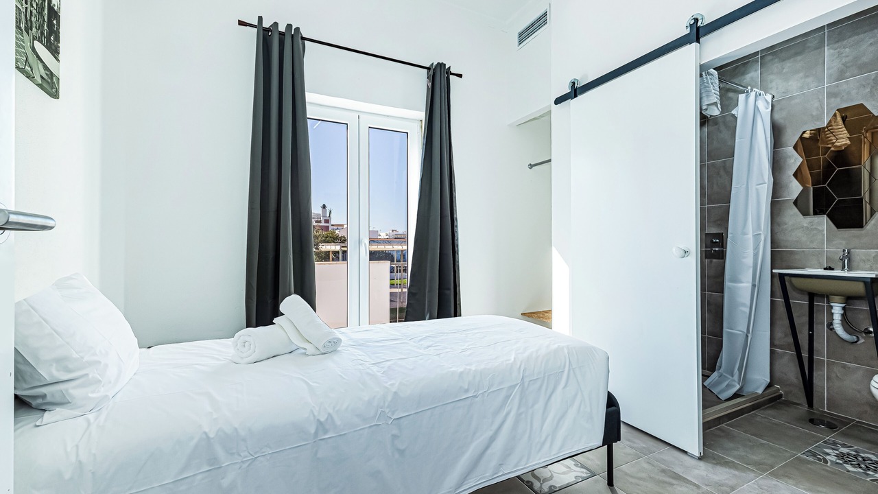 Photo of Bedroom in Portimao City Centre