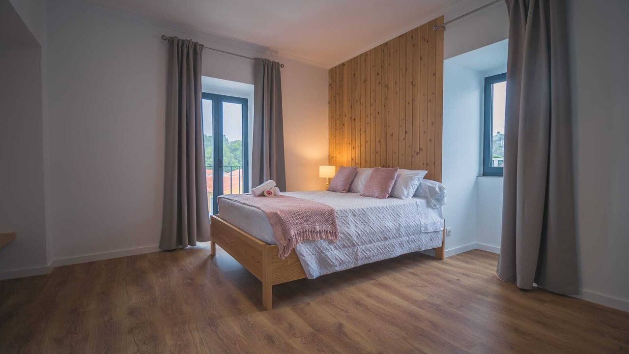 Photo of Bedroom in Capelas