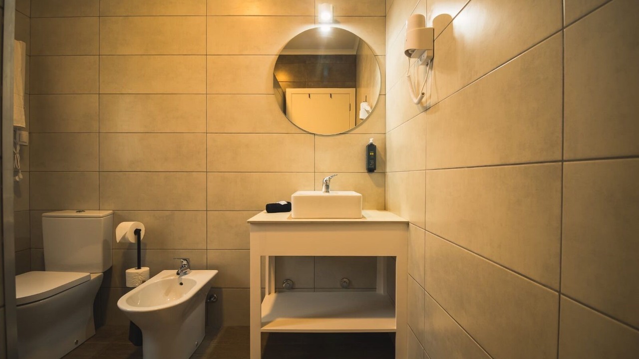 Photo of Bathroom in Capelas
