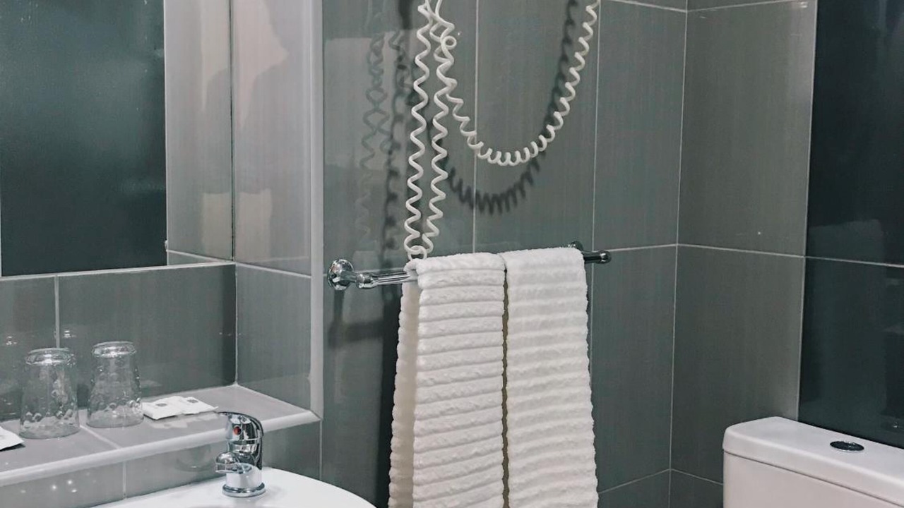 Photo of Bathroom in Coimbra City Centre