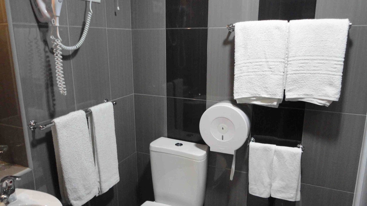 Photo of Bathroom in Coimbra City Centre