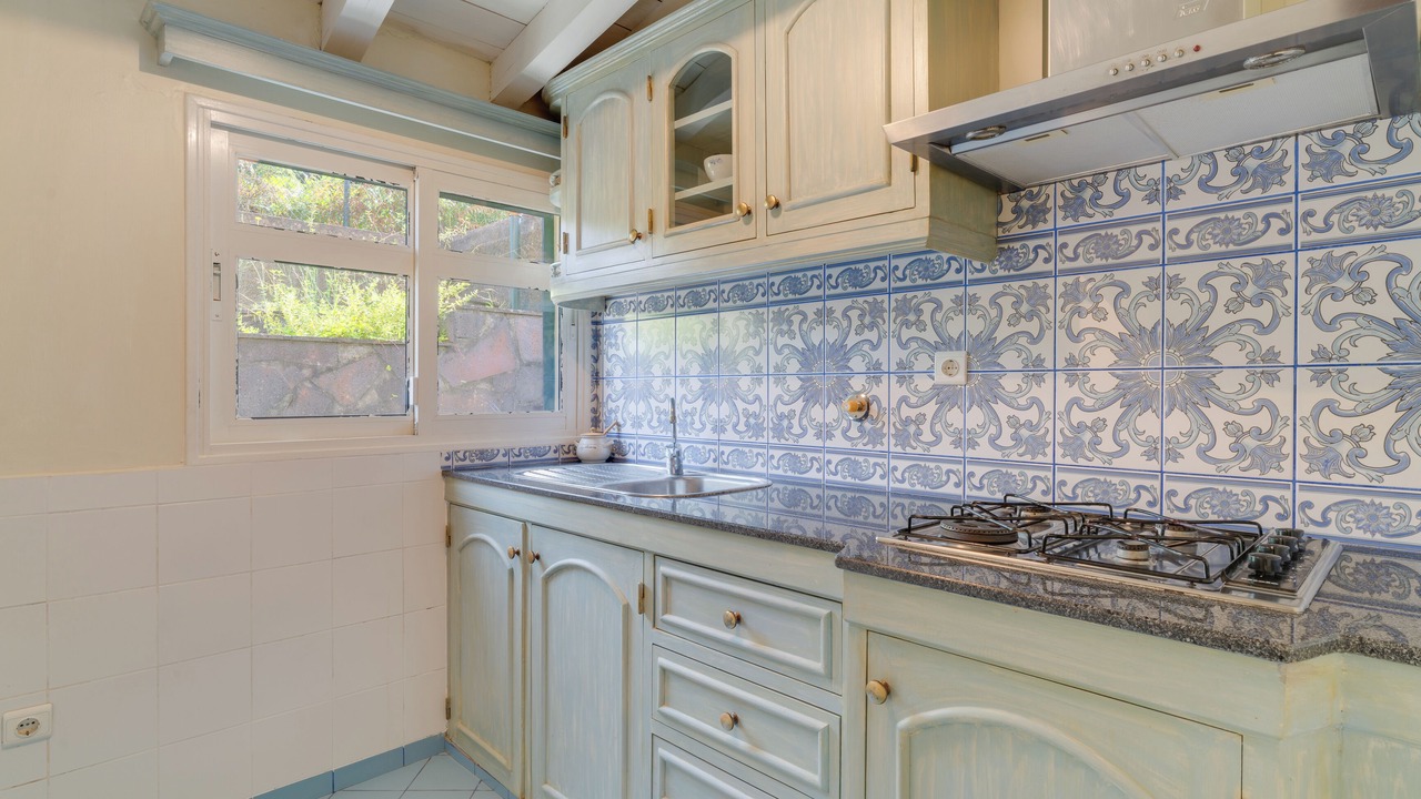 Photo of Kitchen in Santo da Serra
