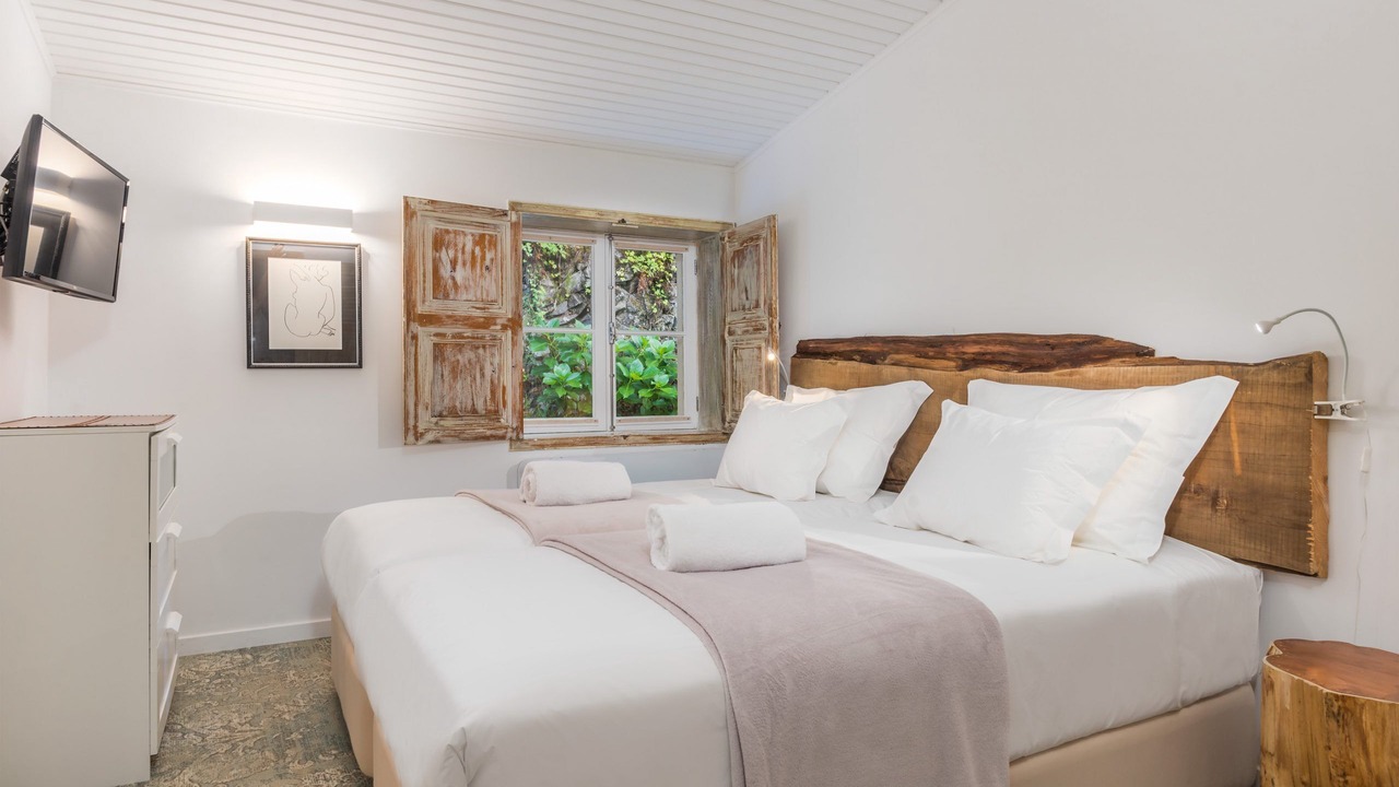 Photo of Bedroom in Calheta