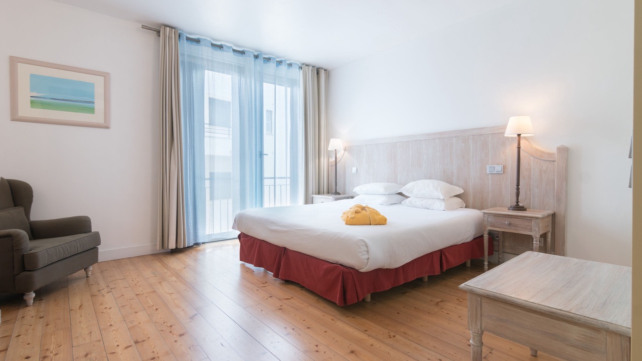 Photo of Bedroom in Sines