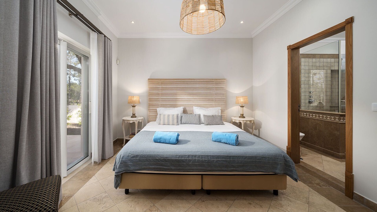 Photo of Bedroom in Vale do Garrao