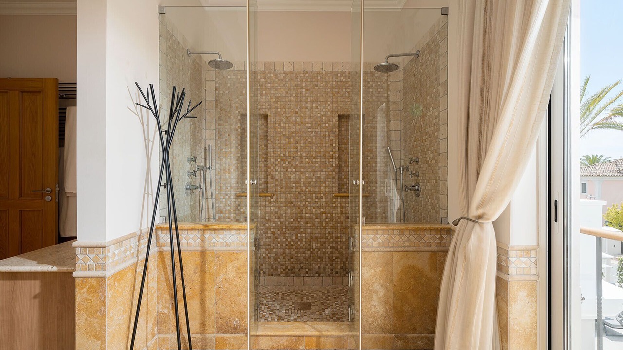 Photo of Bathroom in Vale do Garrao