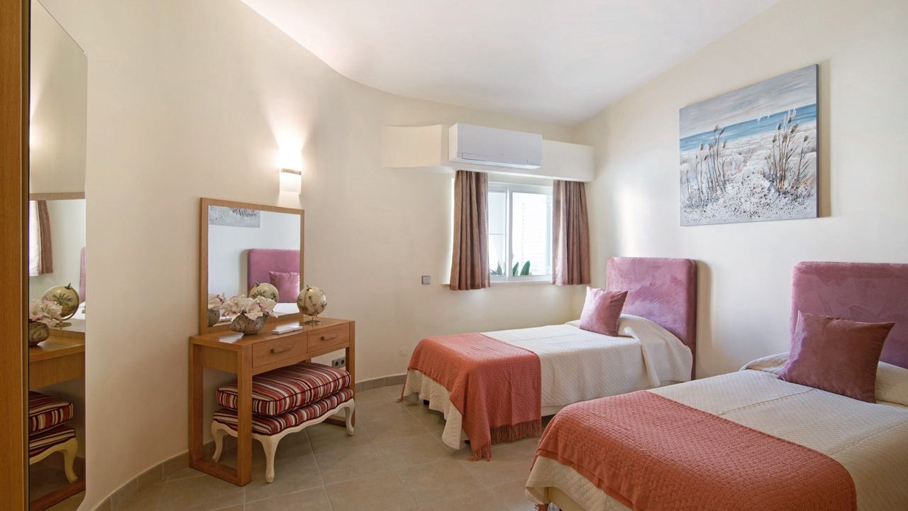 Photo of Bedroom in Vale do Lobo