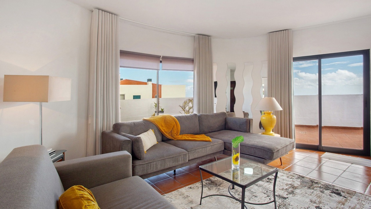Photo of Livingroom in Garajau