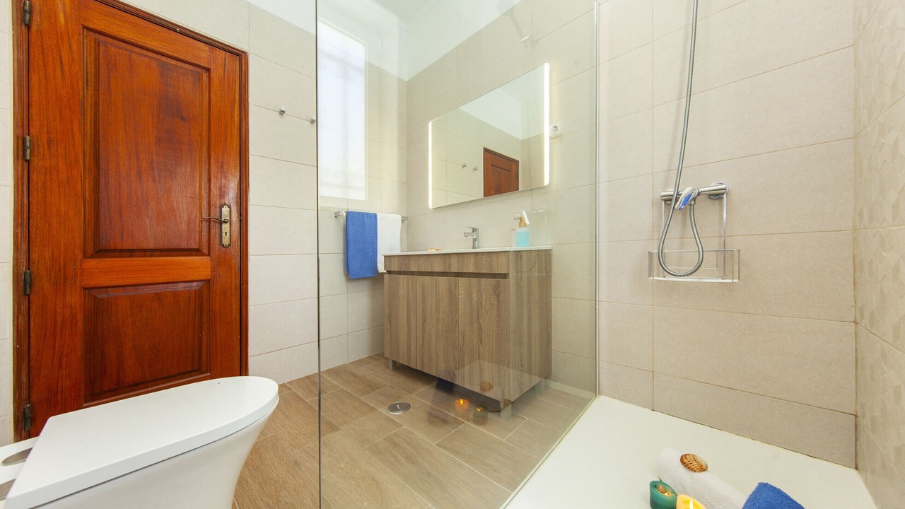 Photo of Bathroom in Gale