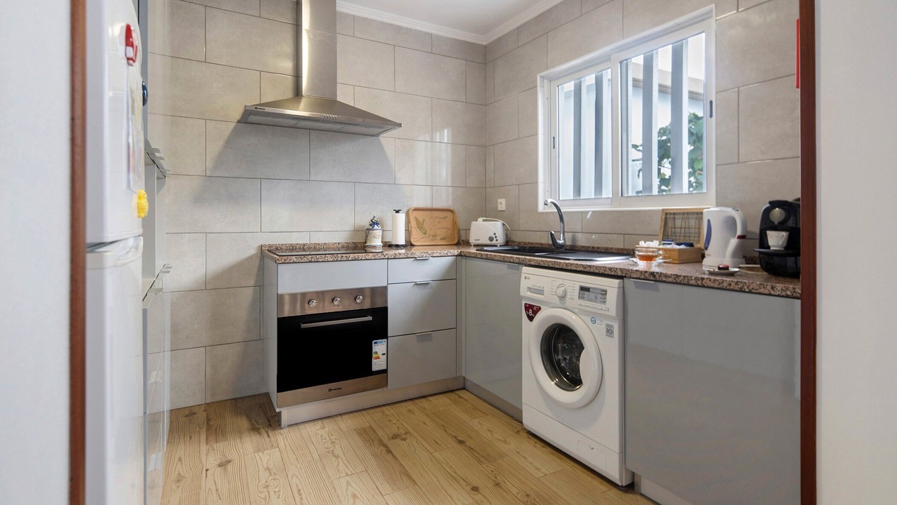 Photo of Kitchen in Santa Cruz da Graciosa