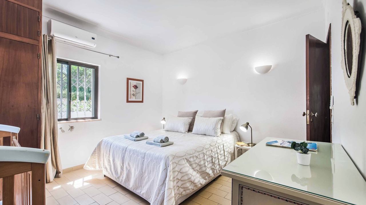 Photo of Bedroom in Caramujeira